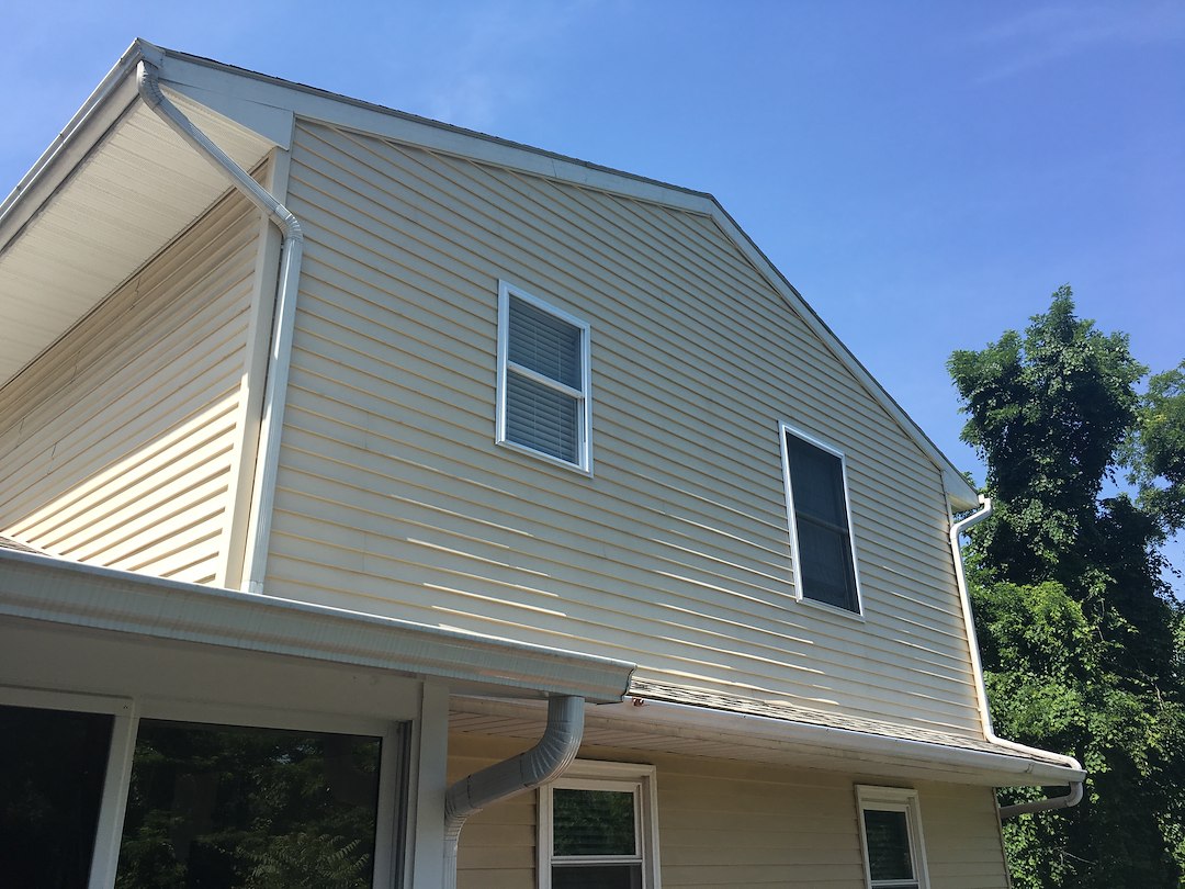 House-Washing-Patio-Cleaning-in-Hummelstown-PA-Complete-Exterior-Refresh 1